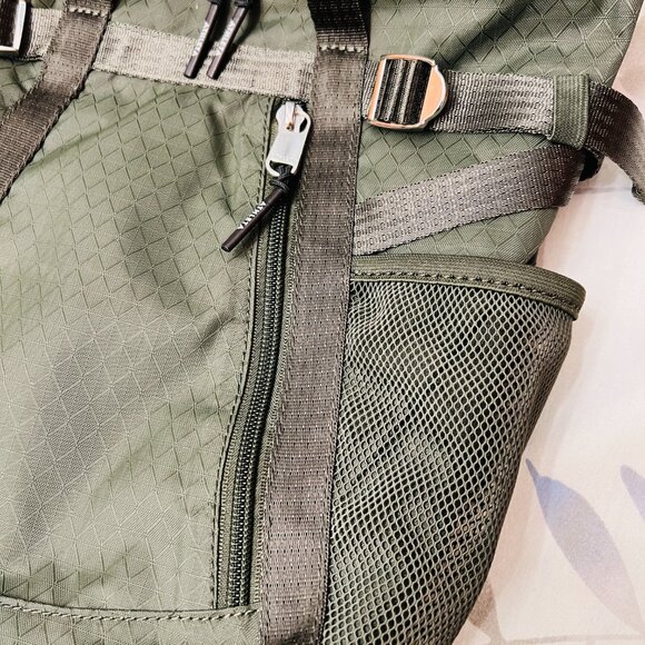 Athleta Excursion Backpack Olive Green Like New! - Picture 5 of 9
